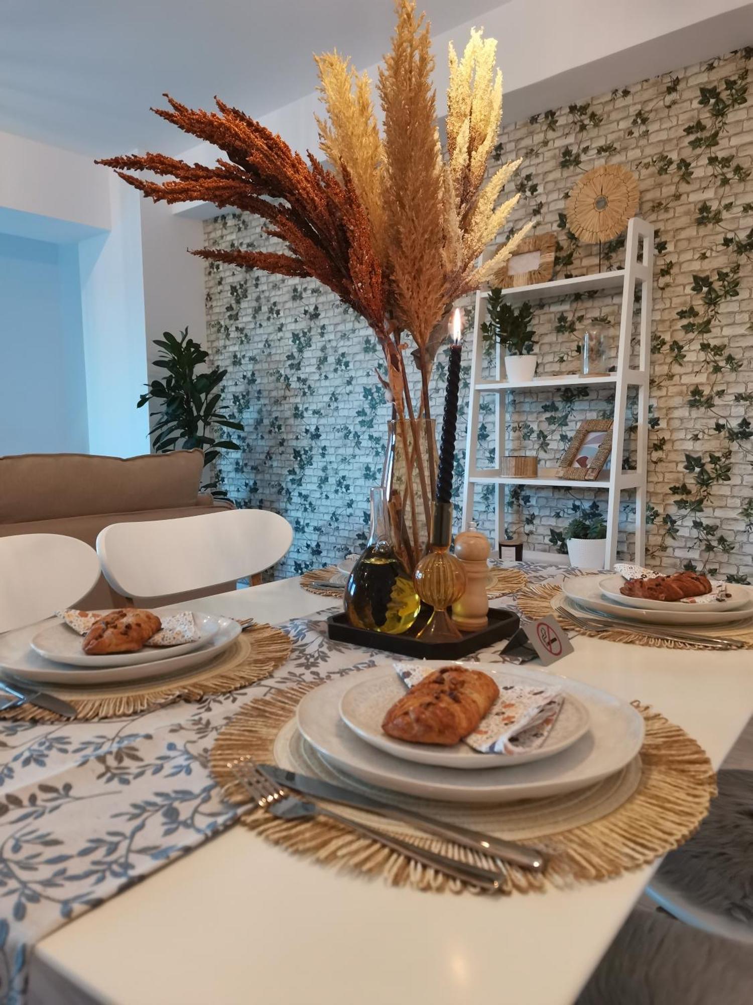 City Center Accommodation - 108 레시차 외부 사진